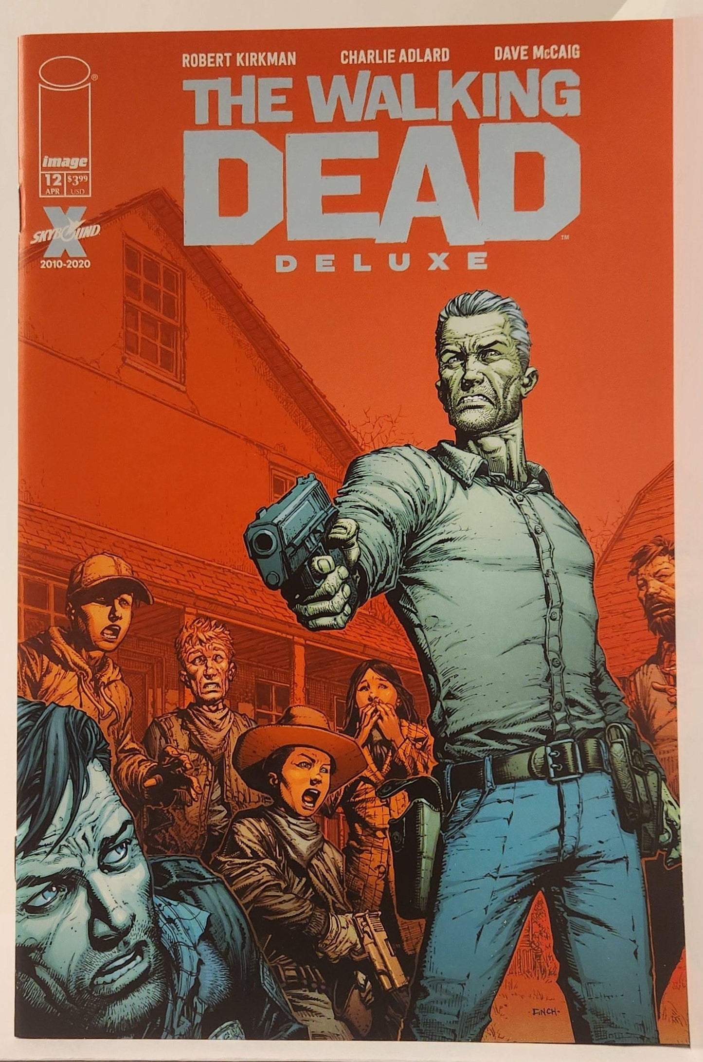 Walking Dead Deluxe Issue #012