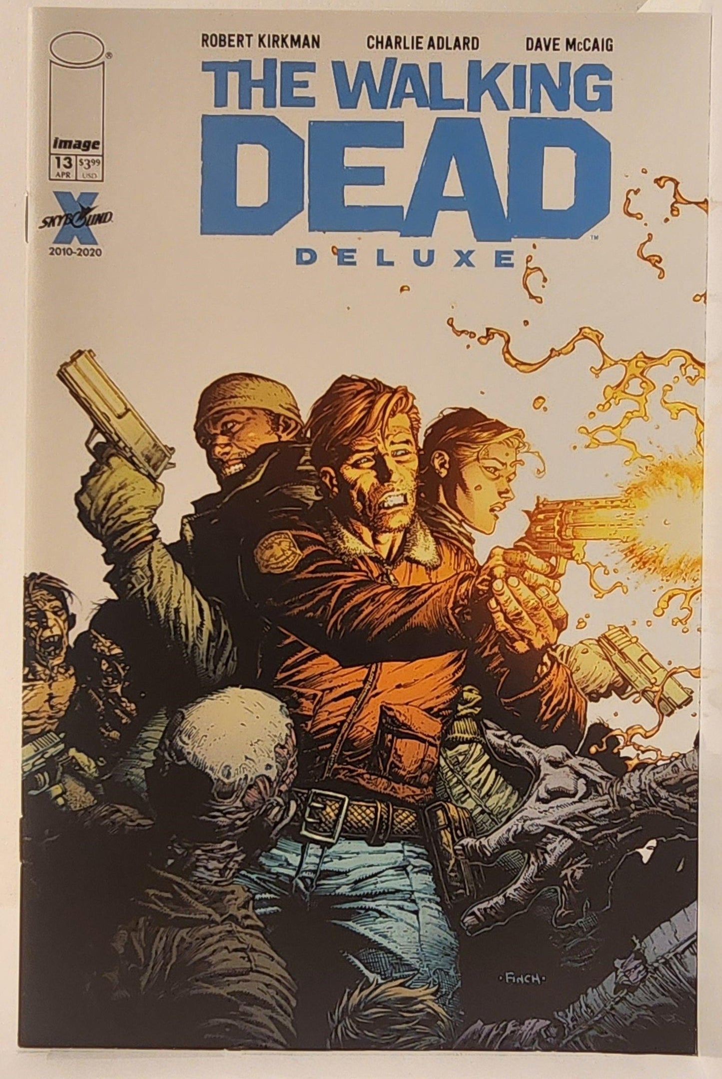 Walking Dead Deluxe Issue #013