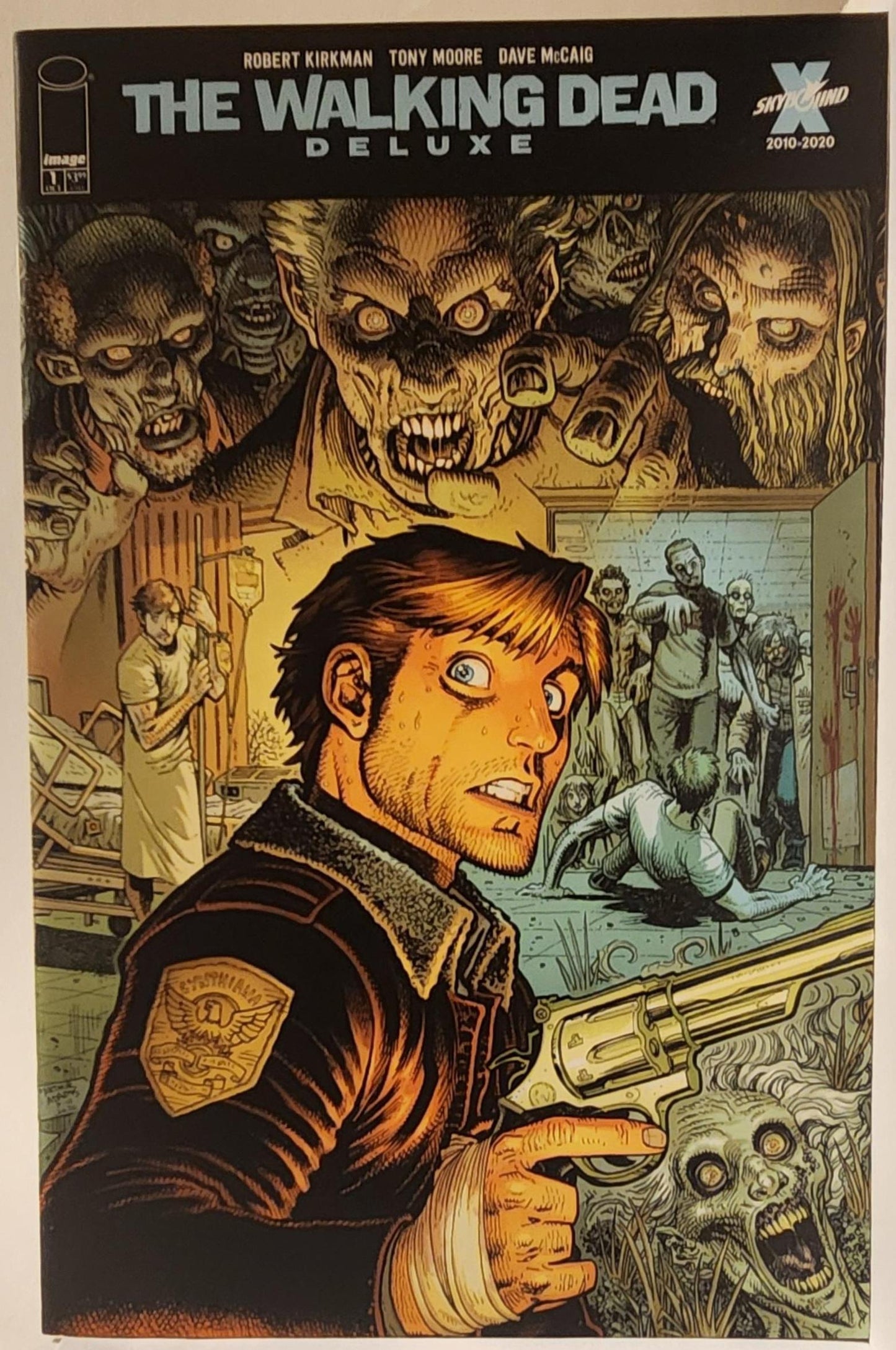 Walking Dead Deluxe Issue #001 (Adams)