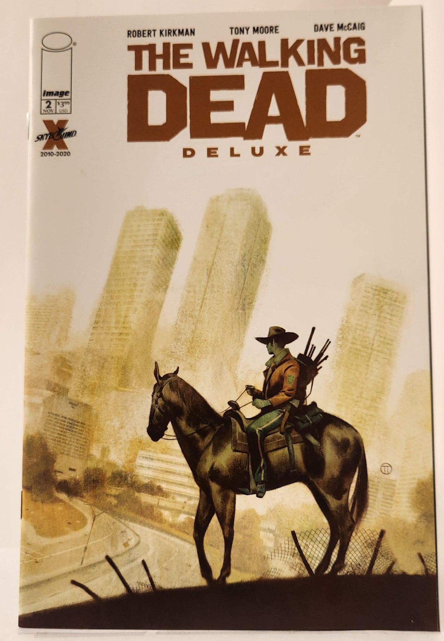 Walking Dead Deluxe Issue #002 (Tedesco)